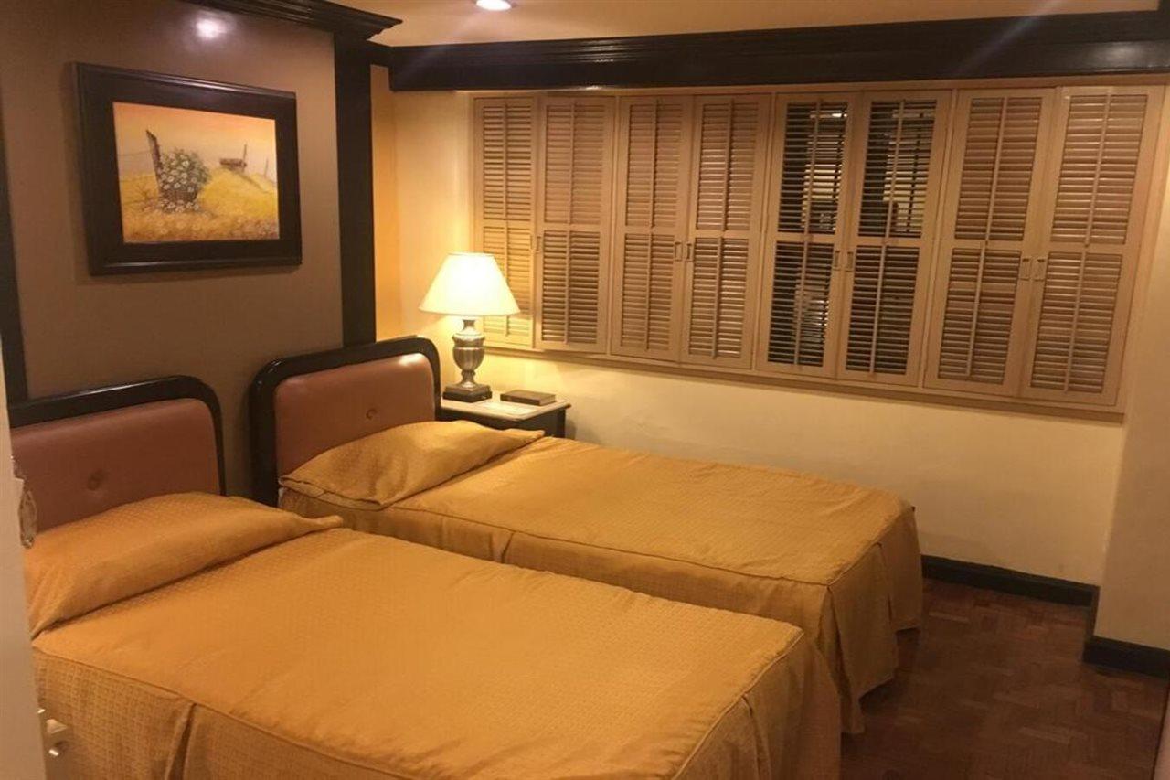 Lourdes Suites Makati City Exterior photo