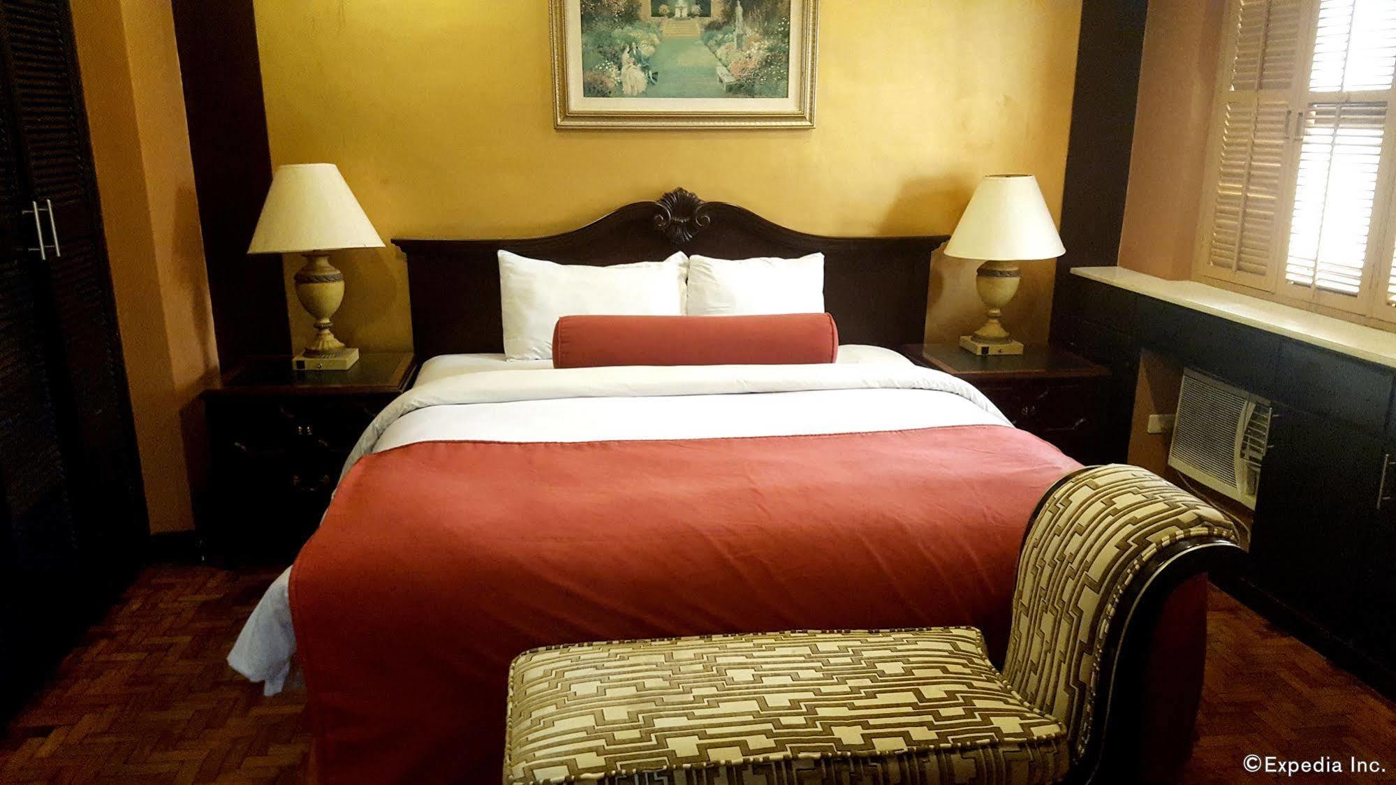 Lourdes Suites Makati City Exterior photo