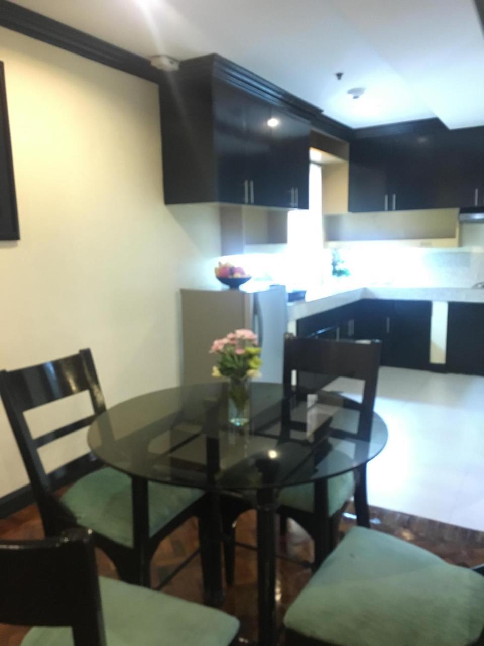 Lourdes Suites Makati City Exterior photo