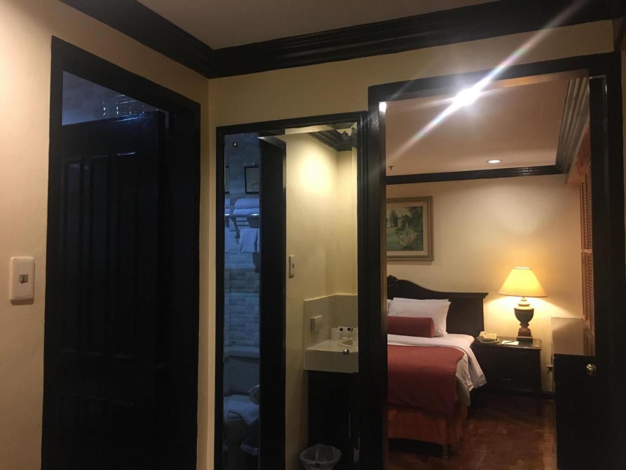 Lourdes Suites Makati City Exterior photo
